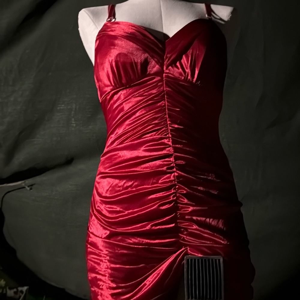City Triangles Stunning Red Ruched Dress M